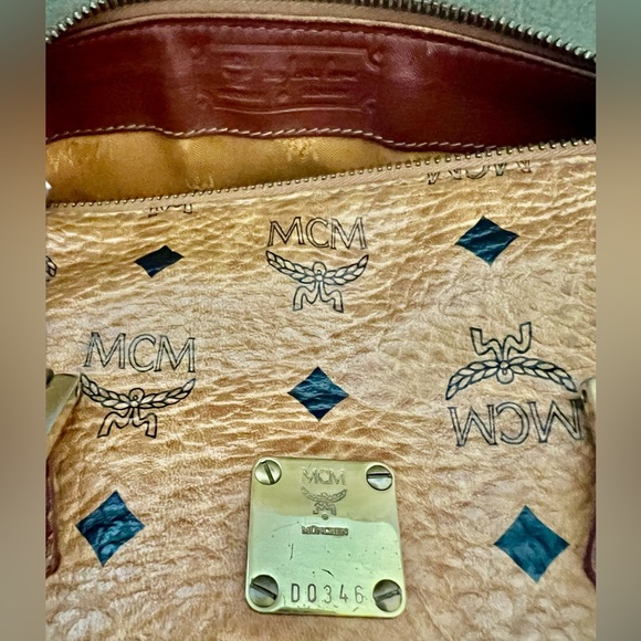 MCM Leather-Trimmed Visetos Boston Tote Bag Authentic EUC  + unbranded dust bag - Picture 4 of 16